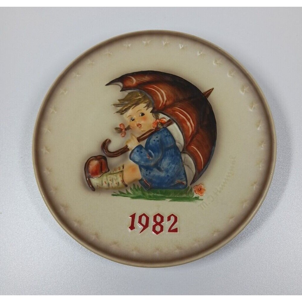 VTG Goebel - M.J. Hummel 1982 12th Annual Collectible Plate